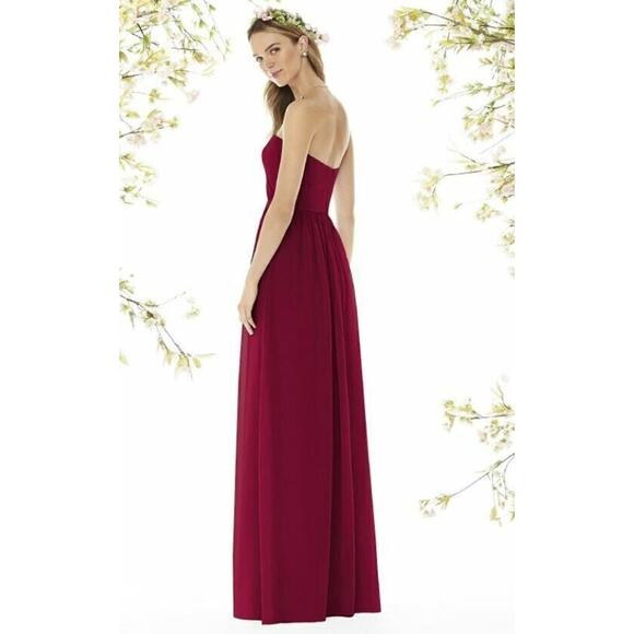 Social Bridesmaids Strapless Georgette A-Line Gown Burgundy Size 12 MSRP $208 - Picture 2 of 5